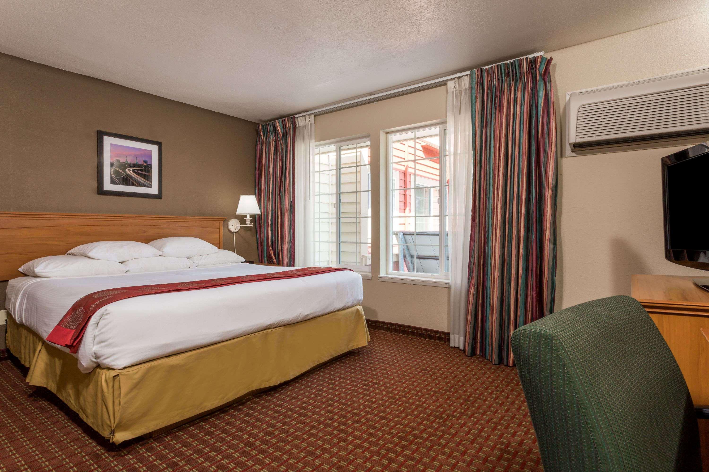 Ramada By Wyndham