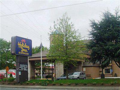 Ramada By Wyndham 3*